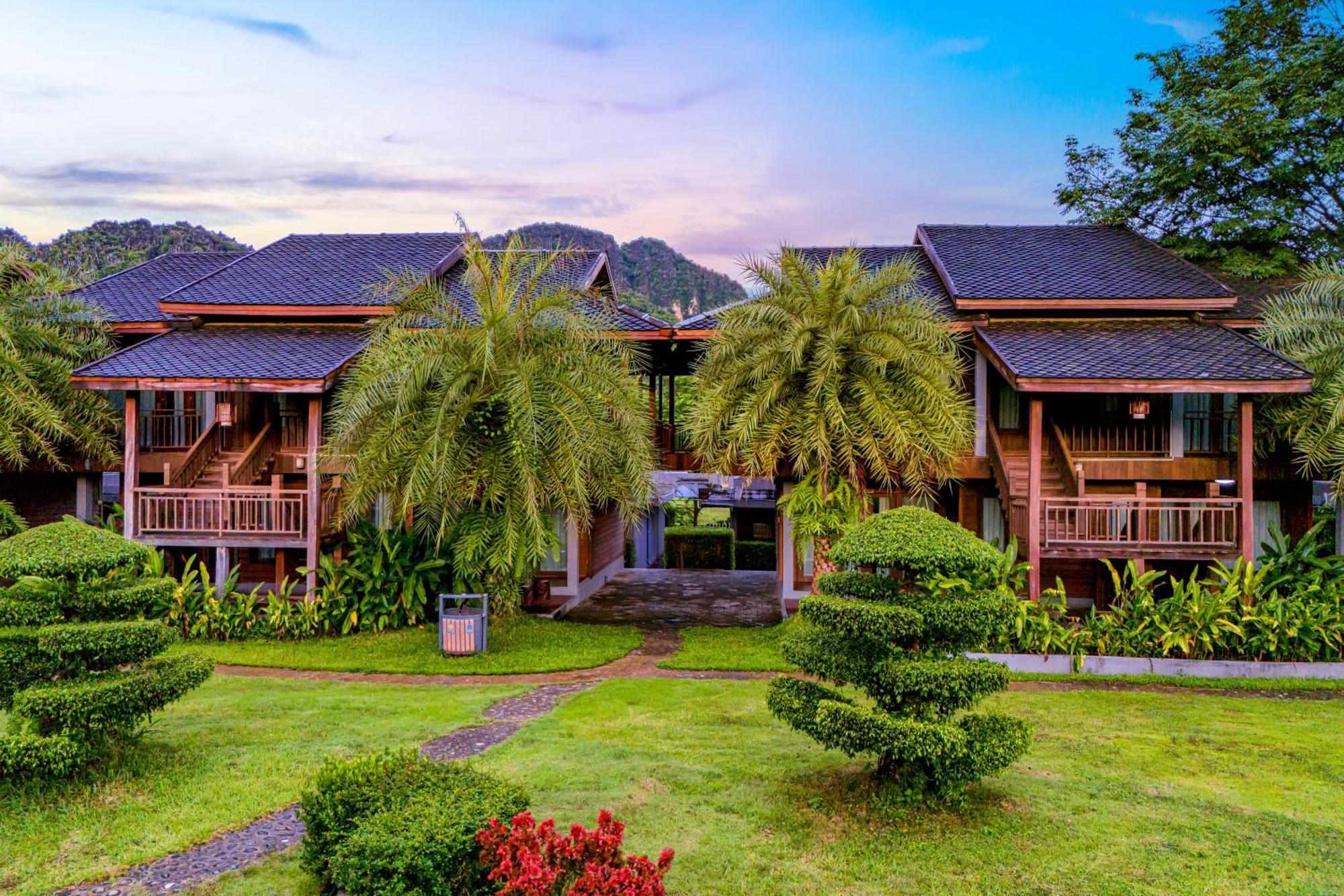 ลิษา แกรนด์ โอเต็ล Hotel วังเวียง ภายนอก รูปภาพ