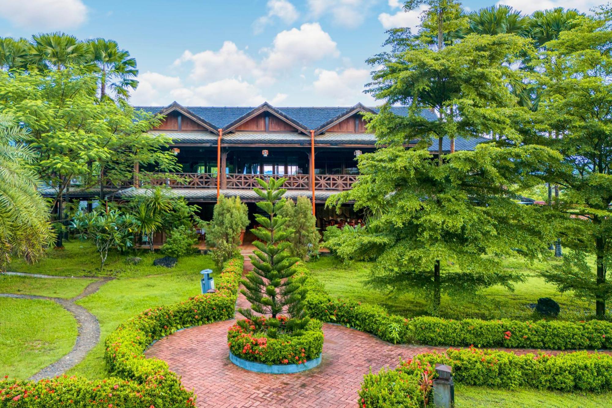 ลิษา แกรนด์ โอเต็ล Hotel วังเวียง ภายนอก รูปภาพ