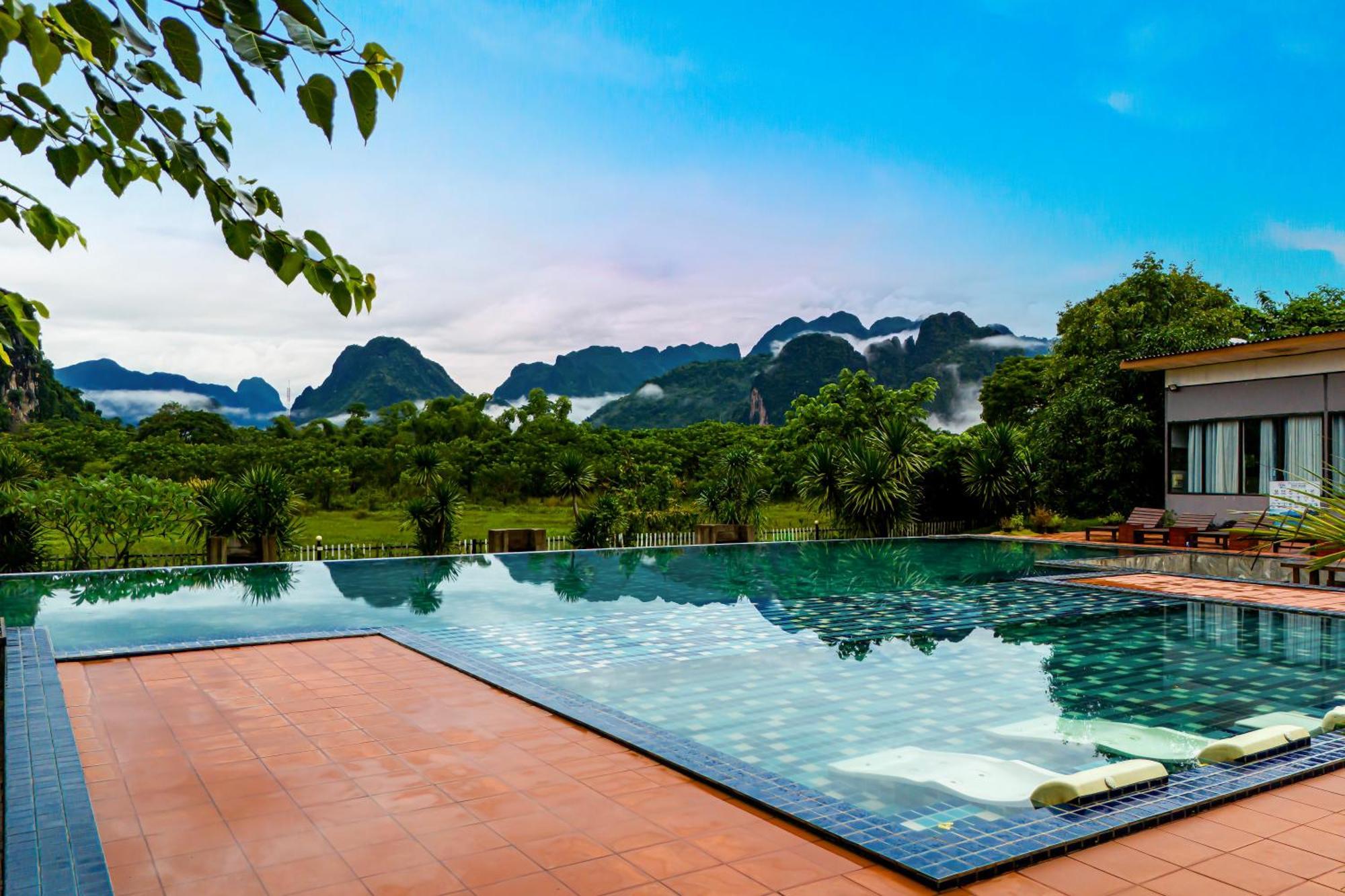 ลิษา แกรนด์ โอเต็ล Hotel วังเวียง ภายนอก รูปภาพ