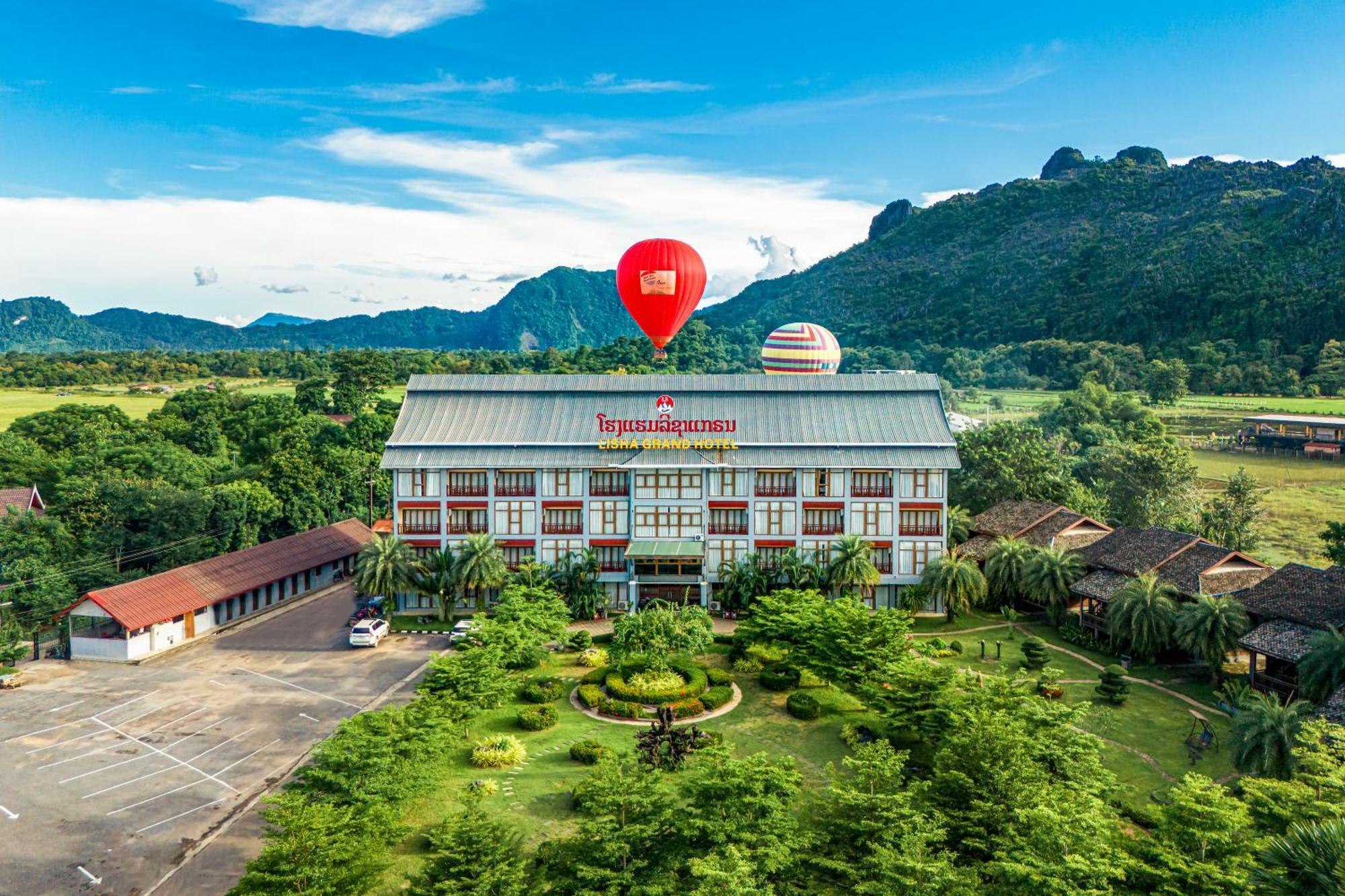 ลิษา แกรนด์ โอเต็ล Hotel วังเวียง ภายนอก รูปภาพ
