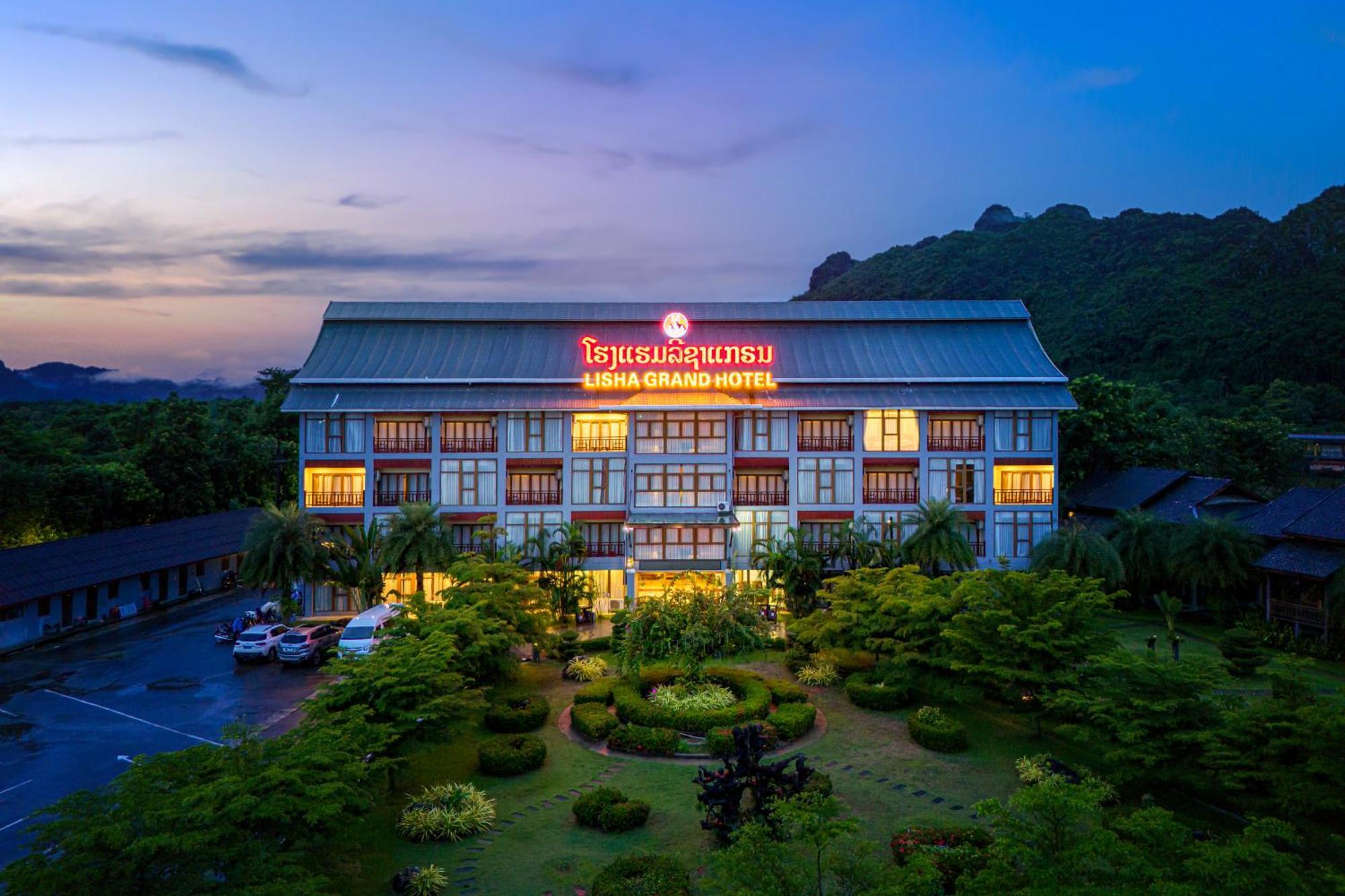 ลิษา แกรนด์ โอเต็ล Hotel วังเวียง ภายนอก รูปภาพ
