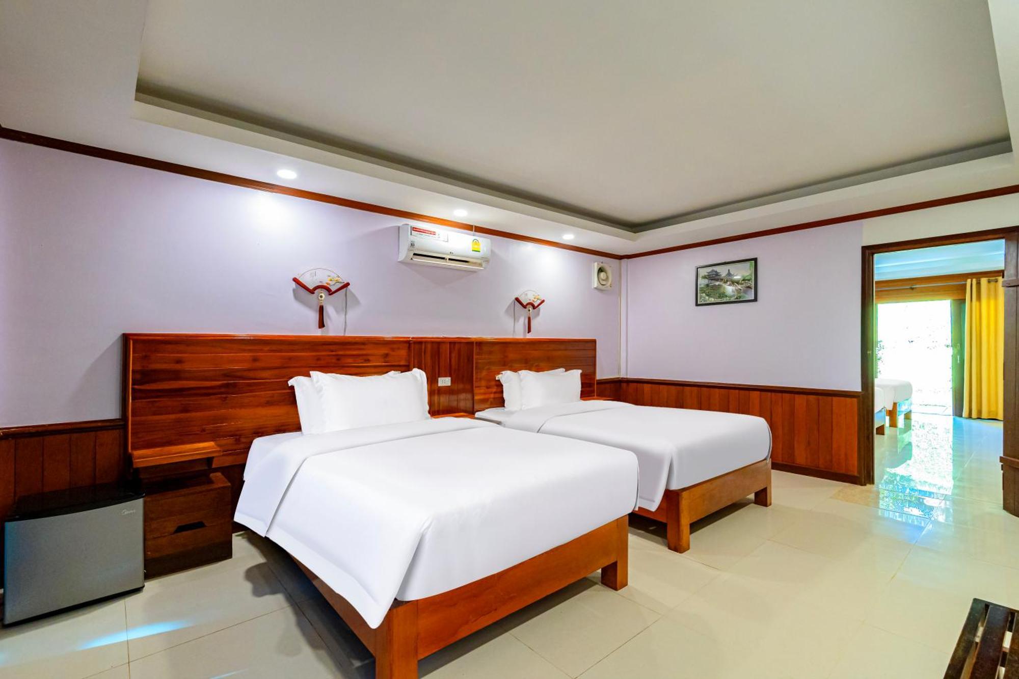 ลิษา แกรนด์ โอเต็ล Hotel วังเวียง ภายนอก รูปภาพ