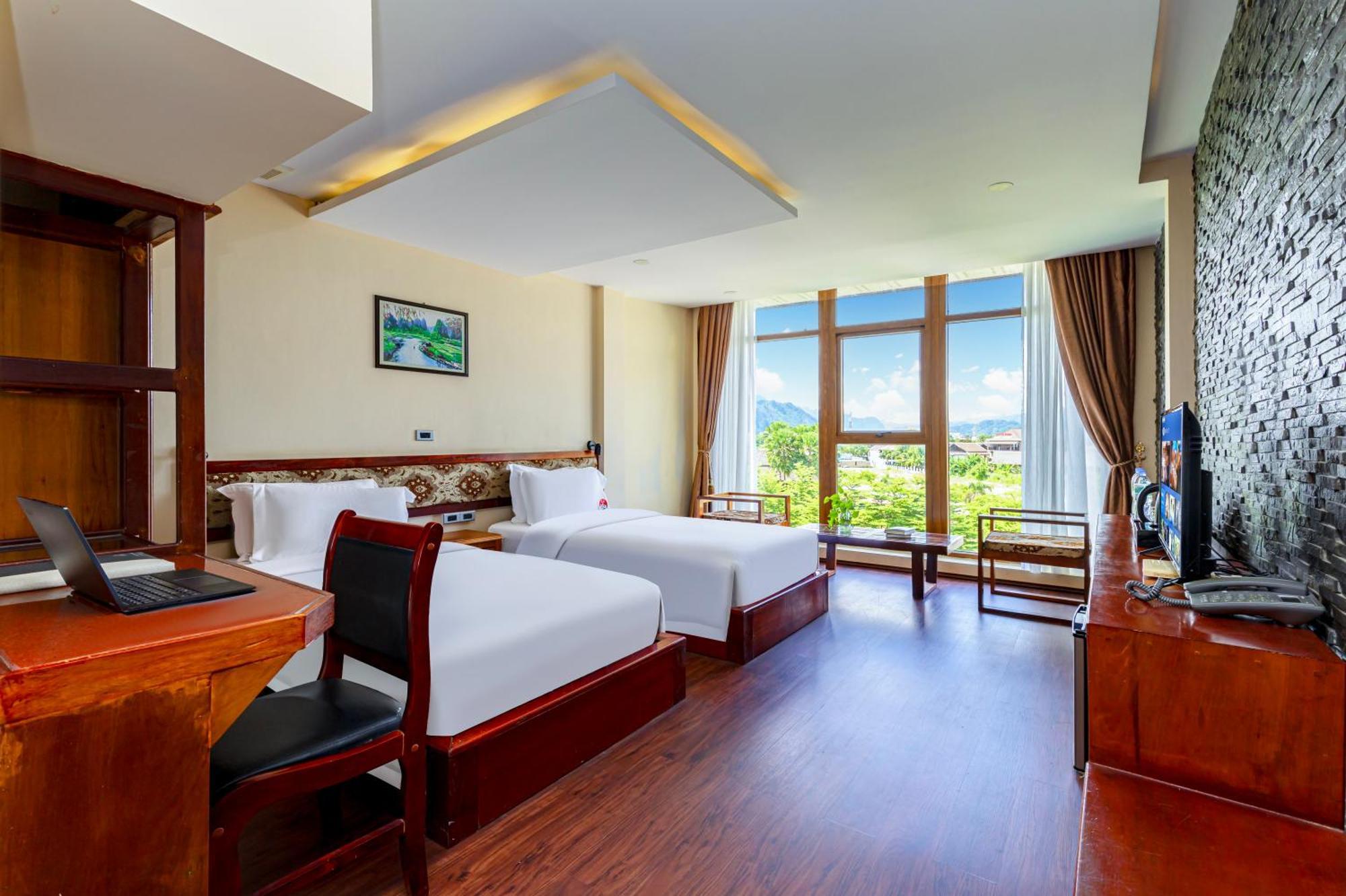 ลิษา แกรนด์ โอเต็ล Hotel วังเวียง ภายนอก รูปภาพ