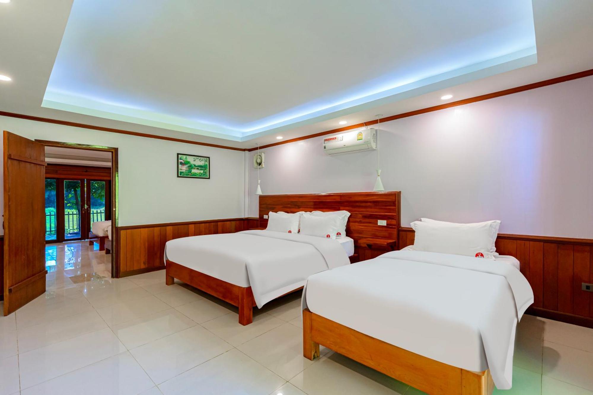 ลิษา แกรนด์ โอเต็ล Hotel วังเวียง ภายนอก รูปภาพ
