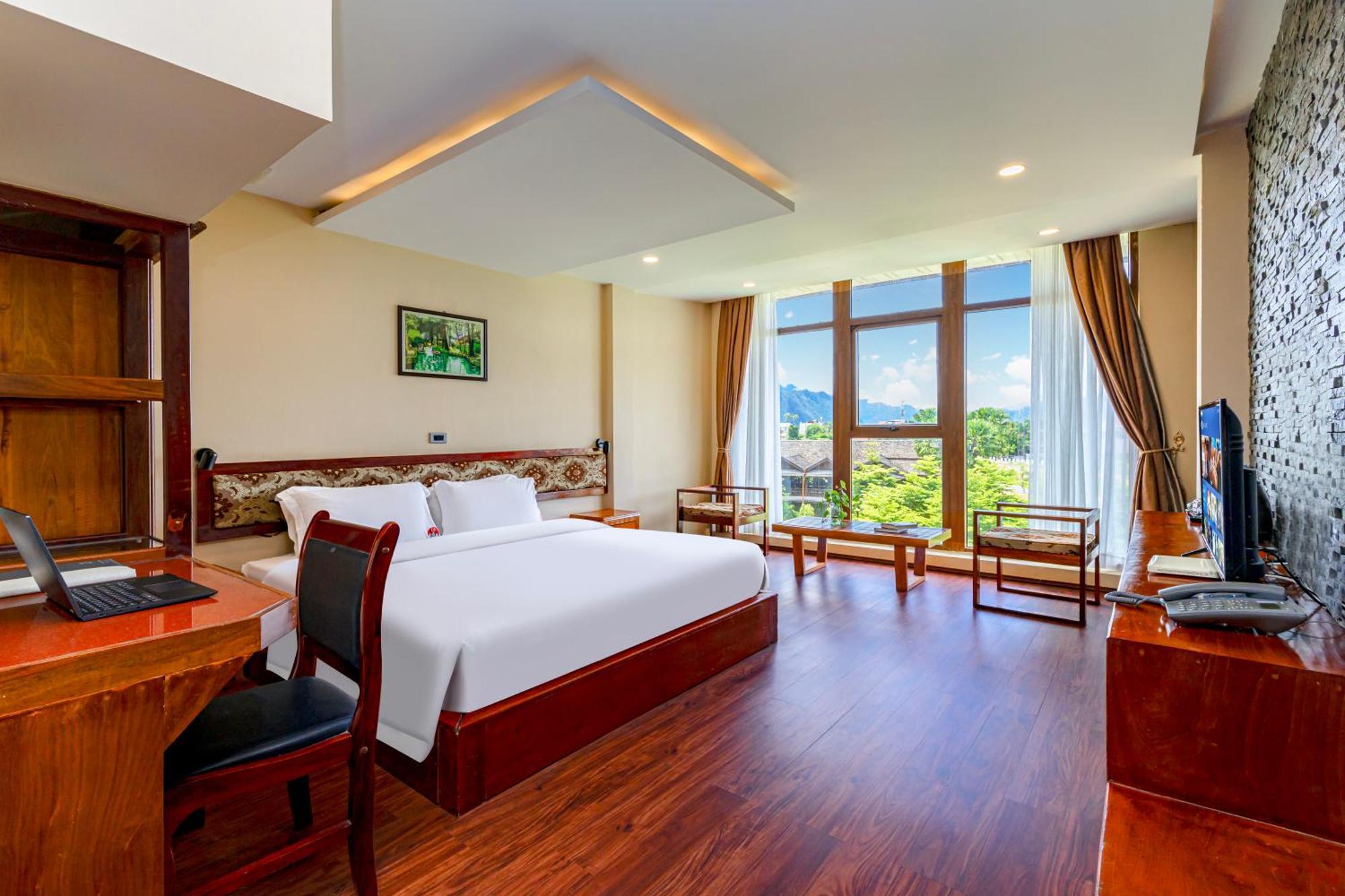 ลิษา แกรนด์ โอเต็ล Hotel วังเวียง ภายนอก รูปภาพ
