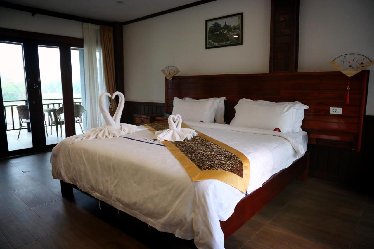 ลิษา แกรนด์ โอเต็ล Hotel วังเวียง ภายนอก รูปภาพ