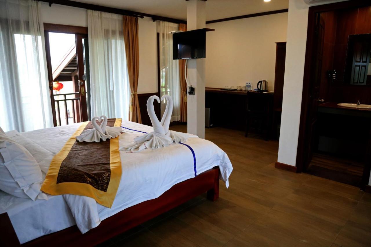 ลิษา แกรนด์ โอเต็ล Hotel วังเวียง ภายนอก รูปภาพ