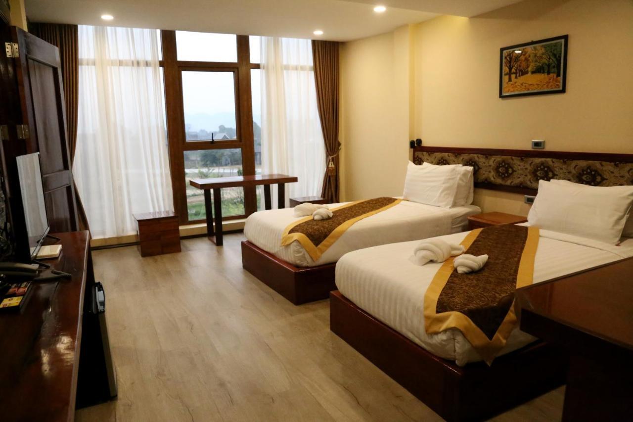 ลิษา แกรนด์ โอเต็ล Hotel วังเวียง ภายนอก รูปภาพ